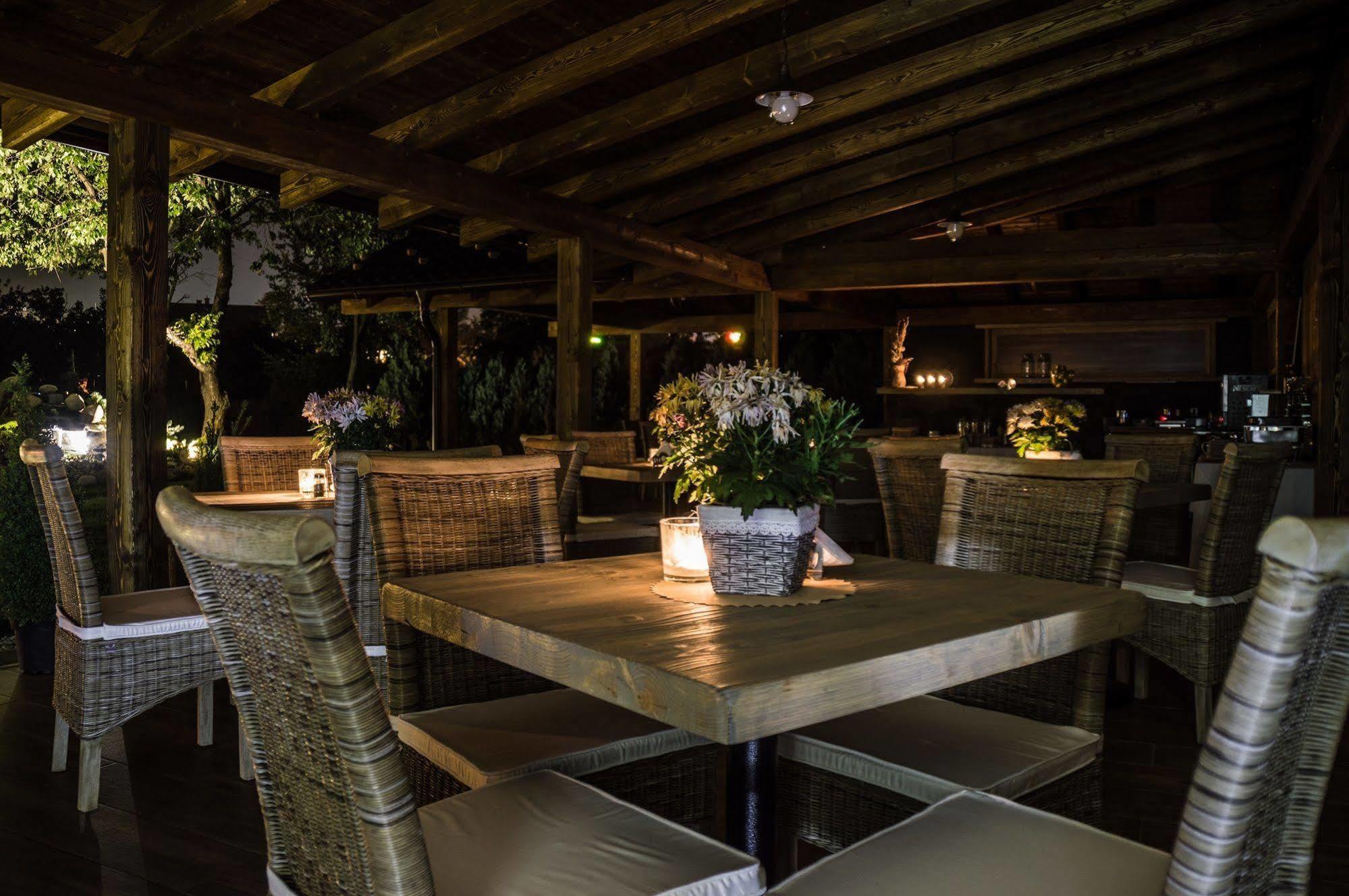 Pension Vila Mery Poprad Bagian luar foto
