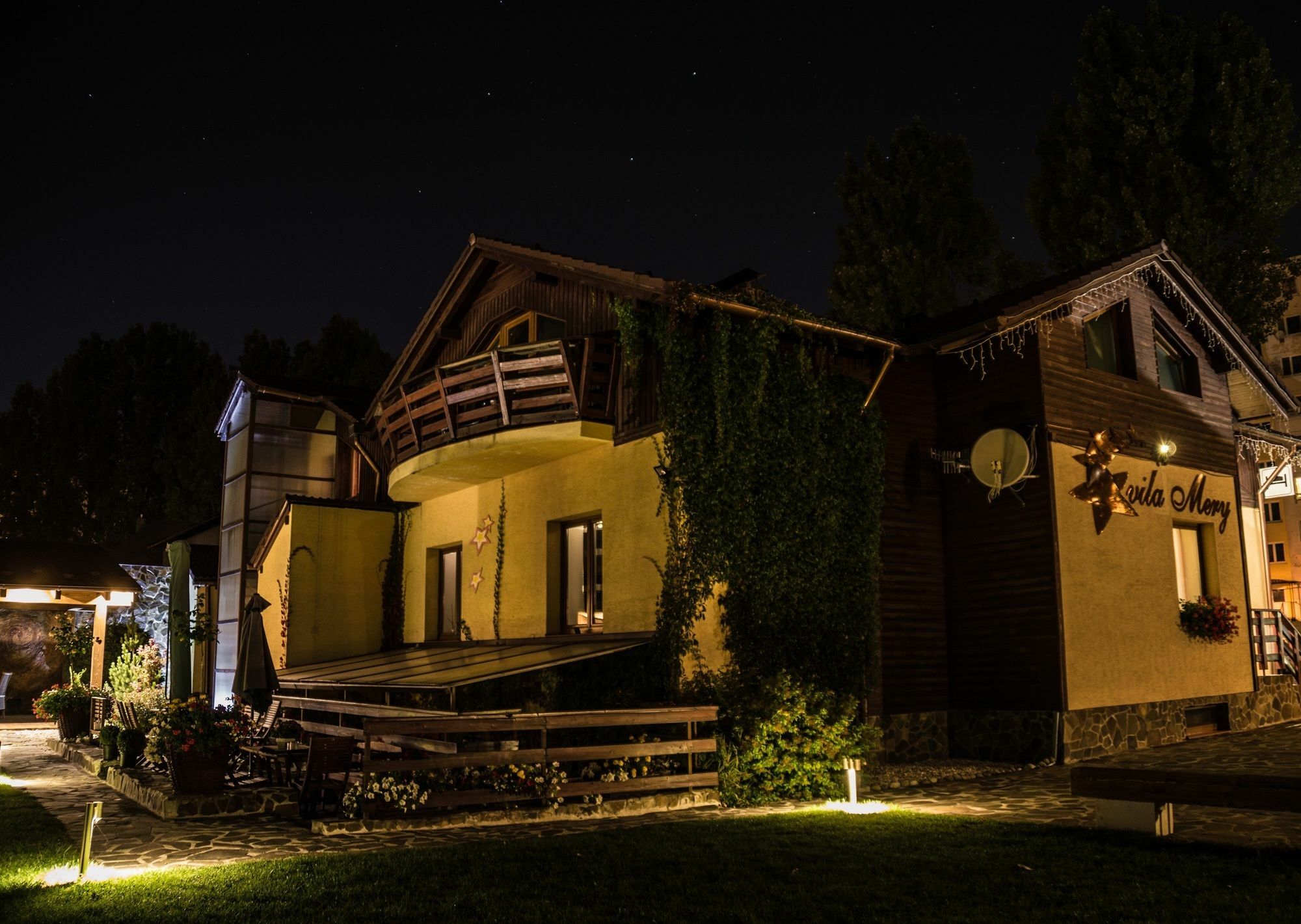 Pension Vila Mery Poprad Bagian luar foto